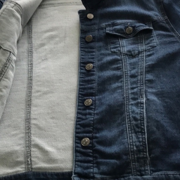 Women's Classic Indigo Jean Jacket - Picture 5 of 5